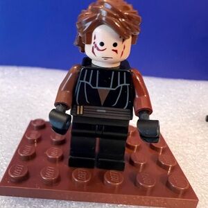 LEGO Anakin Skywalker Minifigure  Star Wars Clone Wars Reddish Brown Black Hands